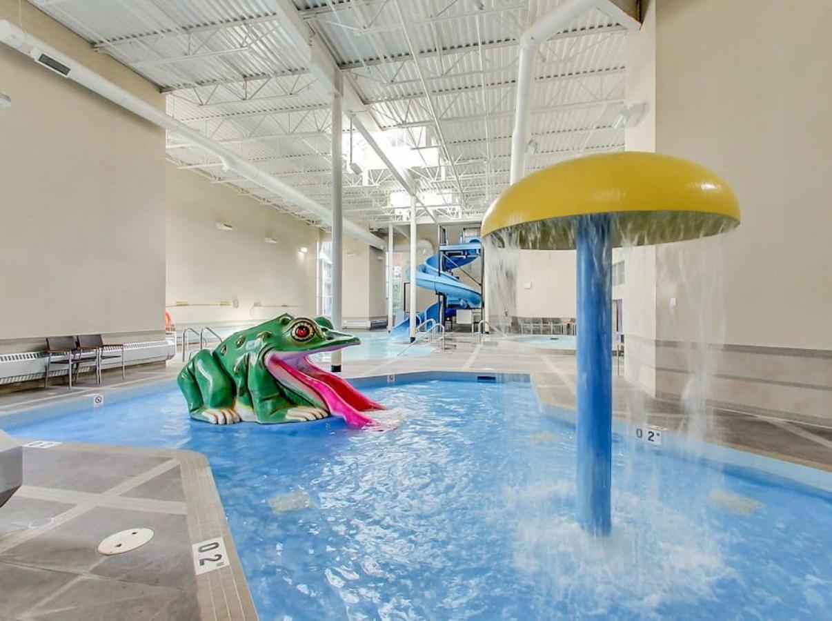 Nature'S Nook By Instant Suites Pool & Hottub Канмор Экстерьер фото