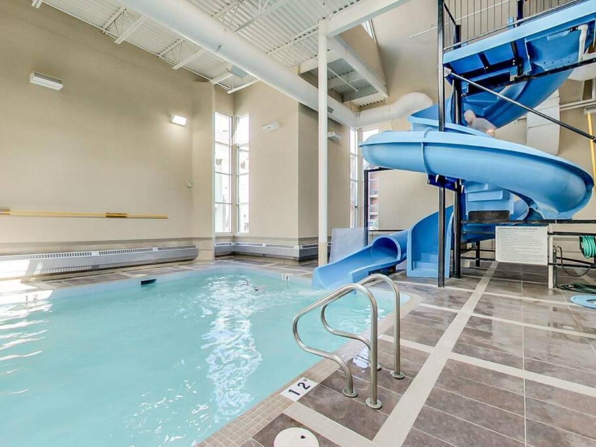 Nature'S Nook By Instant Suites Pool & Hottub Канмор Экстерьер фото